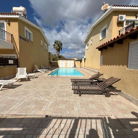 Apartment In Residential Complex With Pool Klorakas Extérieur photo